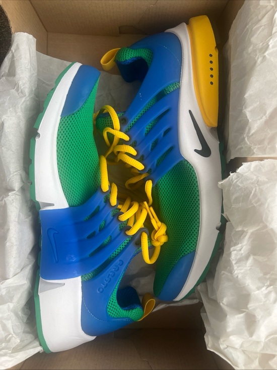 Nike Kids Teal Mesh Sneakers with Bright Yellow Accents main image 7